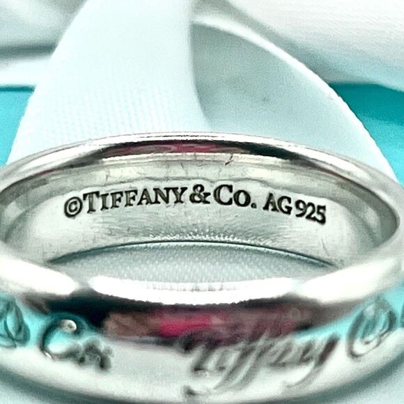 Tiffany & Co. Wide Notes Script Silver Ring - Sz 7.5 - Picture 9 of 16